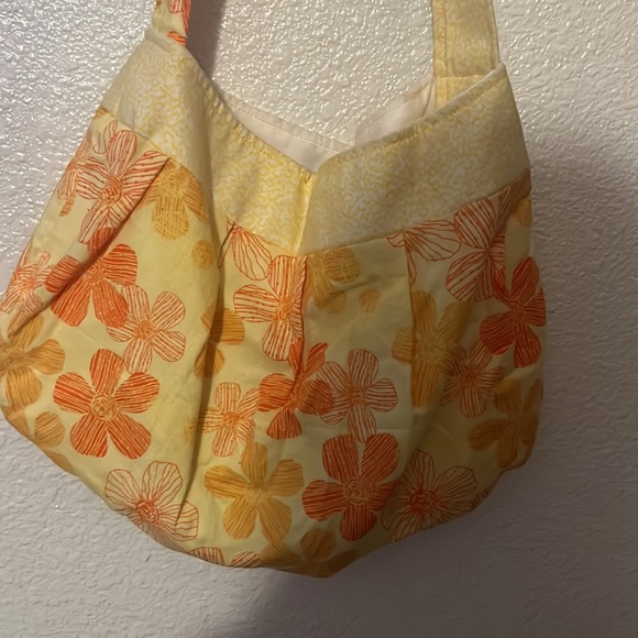 Flower Power Purse - Picture 2 of 3